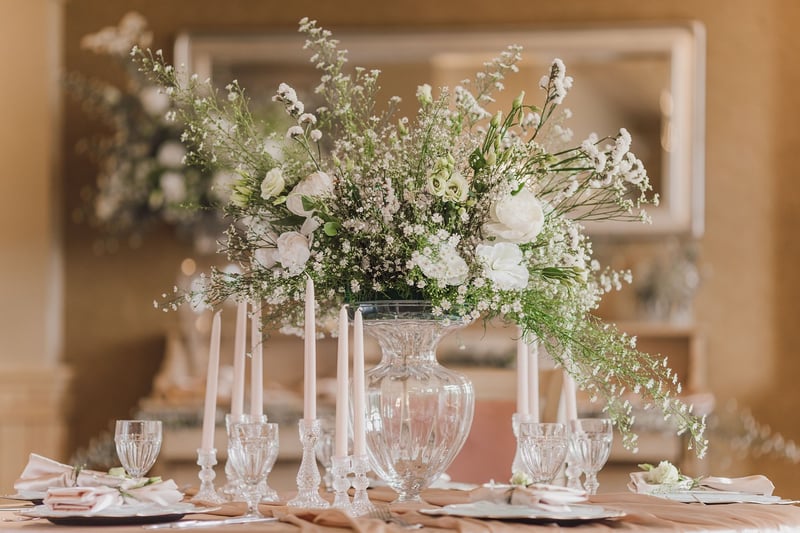 Minimalist Wedding Table Decoration